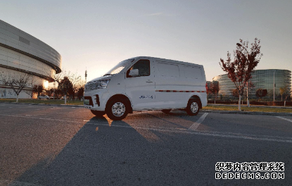 大只500摩托车, 大只500平台主管,