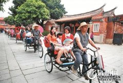 <b>大只500平台官网泉州：特色三轮车游开启 带您“</b>
