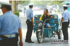 <b>大只500在线登录广州将禁电动三轮车上路 但对快</b>