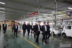 <b>大只500注册登录河南新乡市长王登喜参观帝隆车</b>