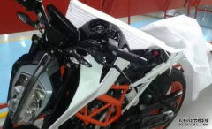 <b>大只500注册开户2017 KTM DUKE390实车长这样!? 390ADV版</b>